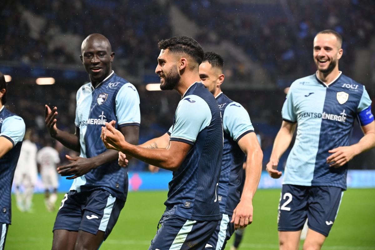 Nabil Alioui et Nolan Mbemba participent à la première victoire du Havre