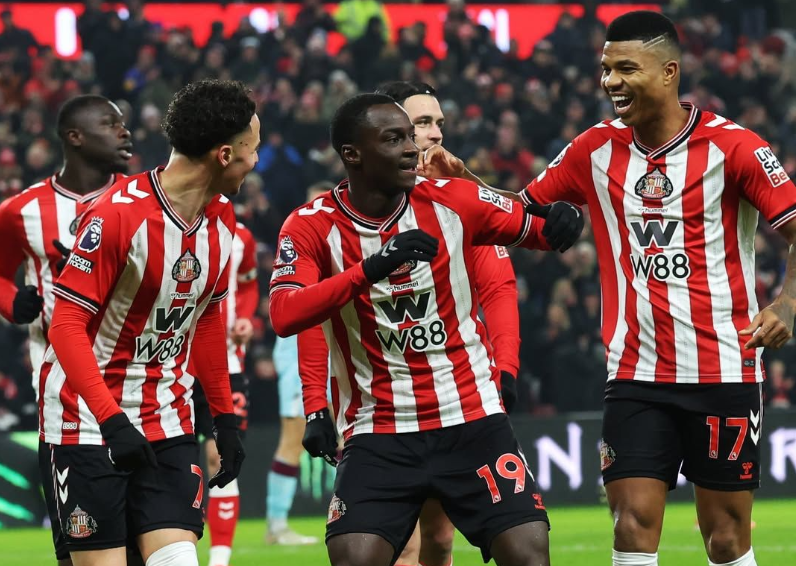 Premier League : Habib Diarra décisif, Sunderland frappe fort face à Burnley